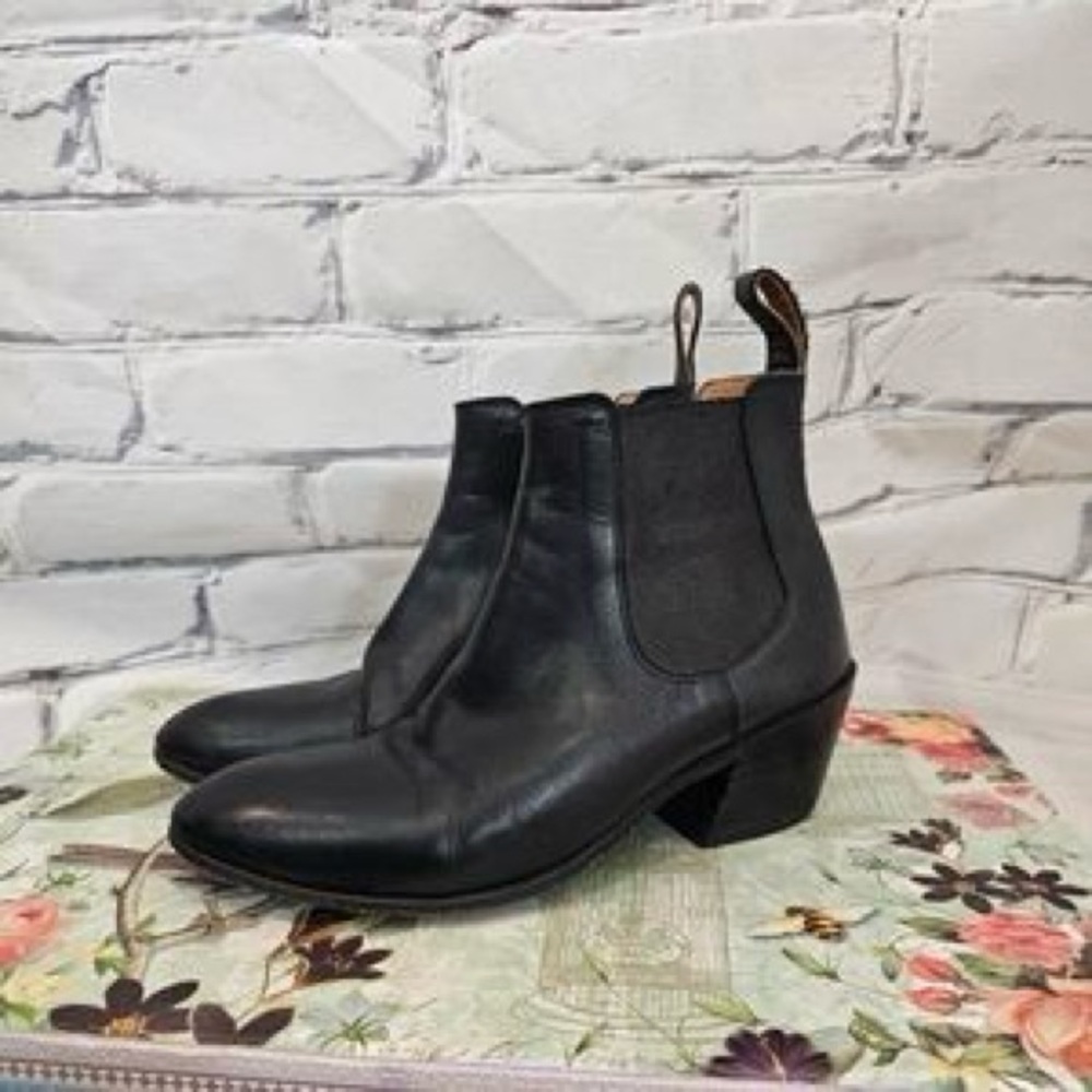John Fluevog Passage Cairo Chelsea Boots size 6.5